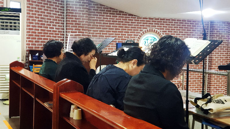 봉사하던 엄마와 아들, 미양성당에서 마지막 인사