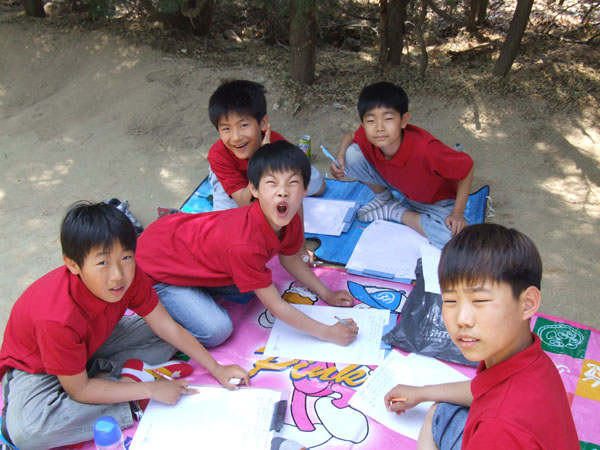 서운면 산평초 논술교육반 학생들<br> 