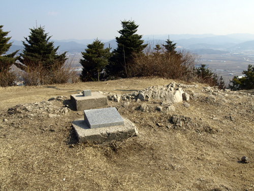 안성을 지키고 안성의 풍요와<br> 번성을 기원하던 신성스러운 곳