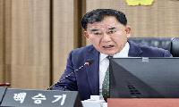 백승기 예결위원장, 안성휴게소의원 폐원 과정 질타